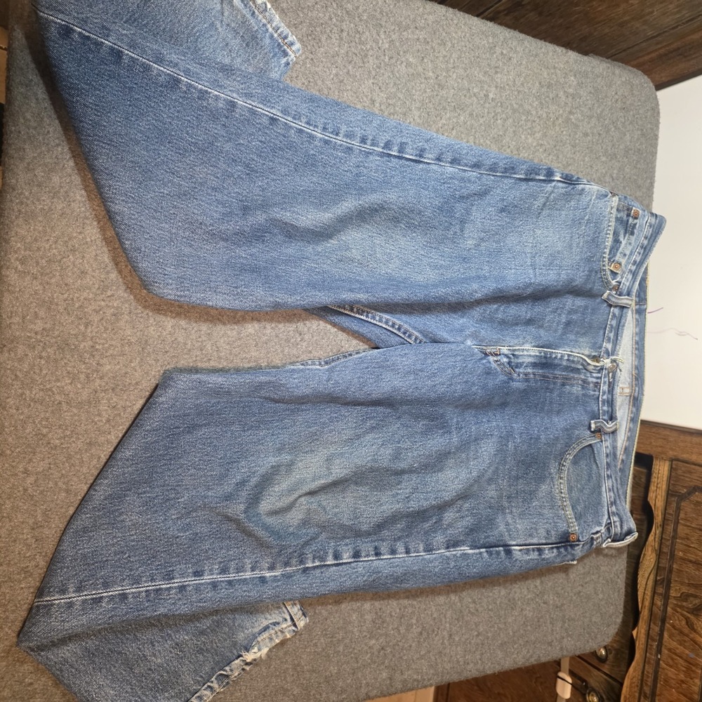 Levi 550 Blue Jeans 39x30 Fit I2